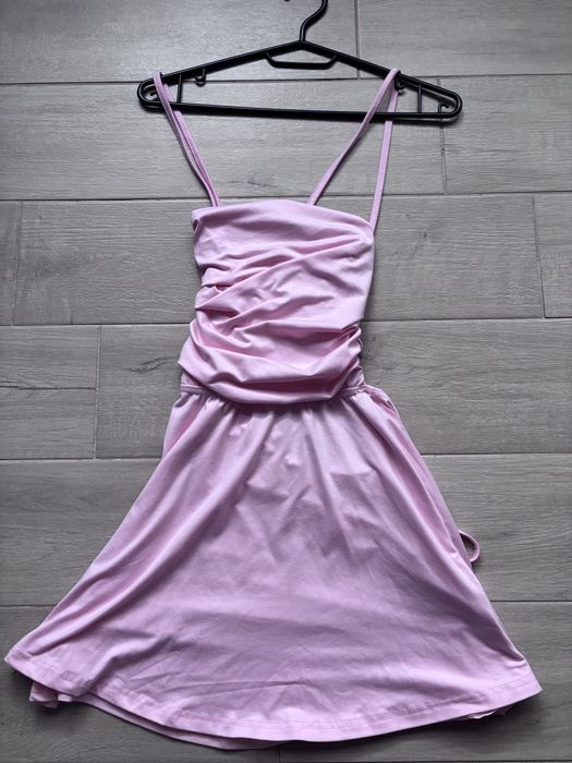 Елегантни дамски дрехи – черна и розова рокля + бяло-черна блуза