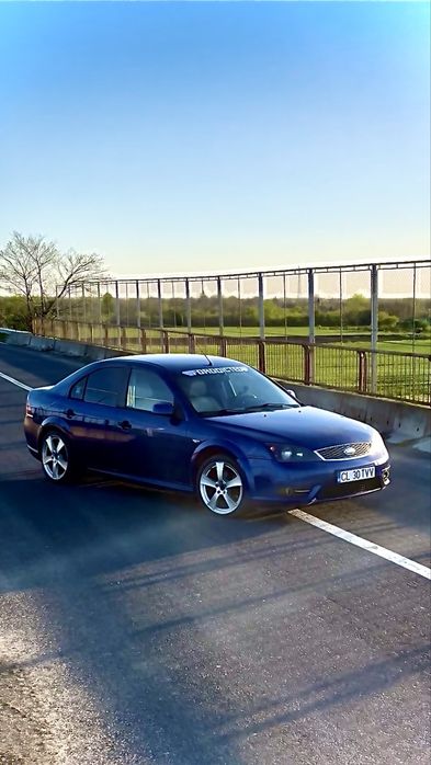 FORD Mondeo 2004 — imagine 2