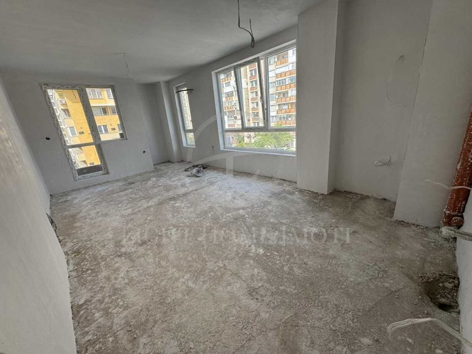 Продава се Тристаен апартамент в Пловдив, Кючук Париж - 97 кв.м за 1490 €/кв.м - Снимка #2