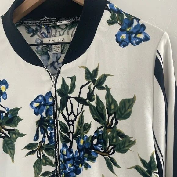 Jacheta bomber Amisu