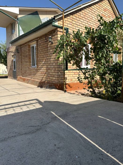 Dacha sotiladi Parkentda 5,15 sotix