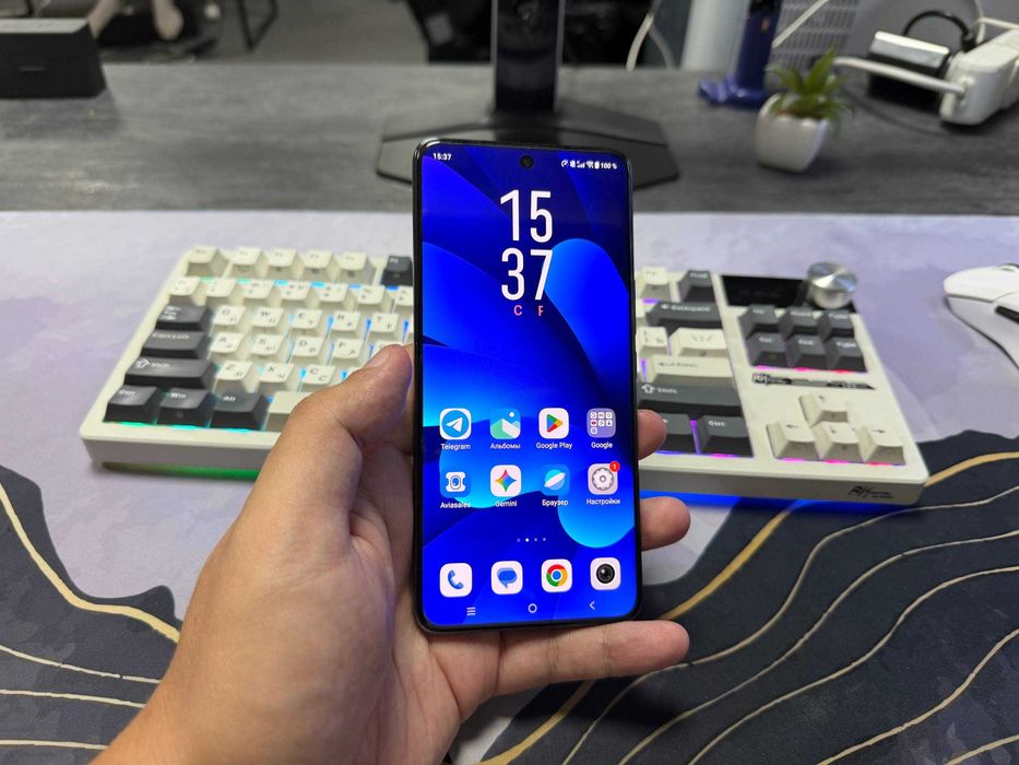 Vivo V50 (12/256 GB)
