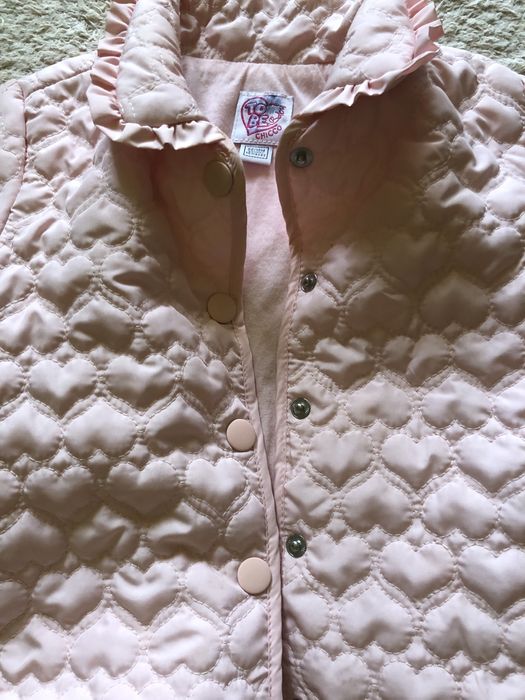 Vand hainute :gecute si rochita Chicoo fetite 2-4 ani