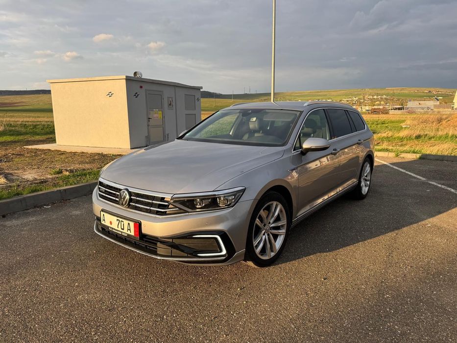 VW Passat GTE Plug in Hybid/Matrix/Virtual/Alcantara/Camera