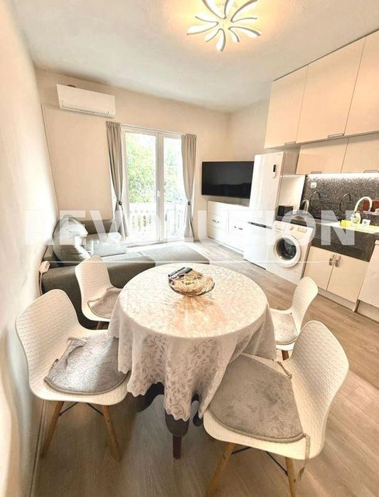 Тристаен апартамент в района на Гръцка махала!