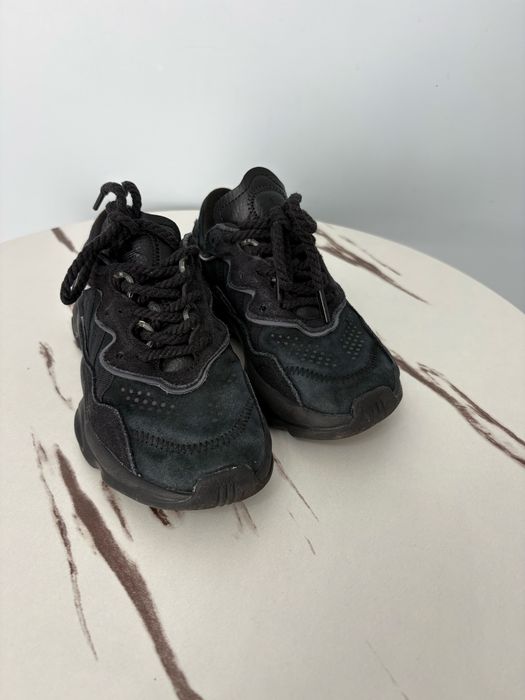 Кросовки adidas. 30 размер