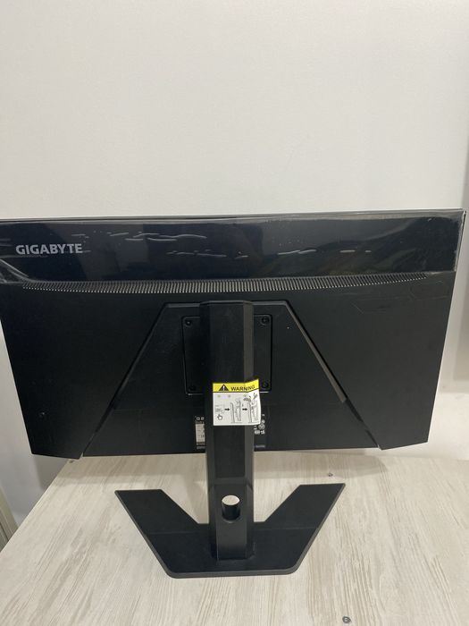 Монитор 27" GIGABYTE GS27F черный