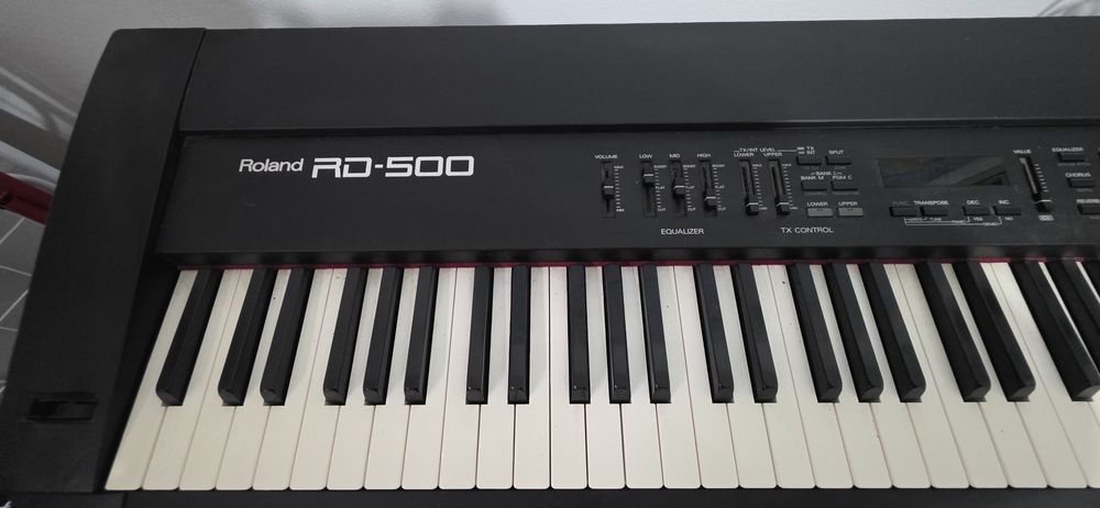 Orga  Roland RD-500