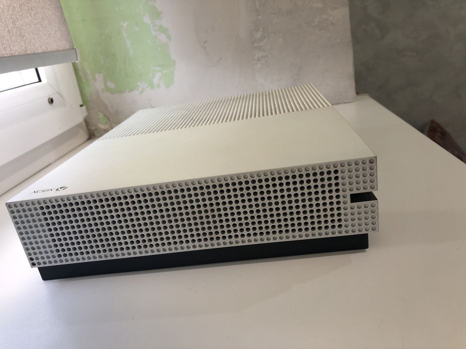 Продам xbox one s