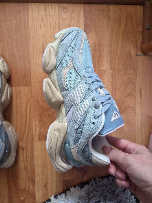 Adidadsi new balance
