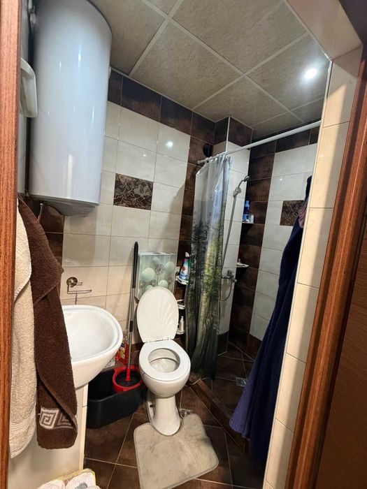 Продава се Тристаен апартамент в Дупница - 68 кв.м за 1618 €/кв.м - Снимка #2