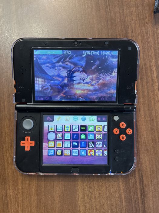 New  nintendo 3ds xl modat cu card de 64 gb