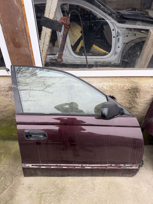 Тайота карина е багаж есик