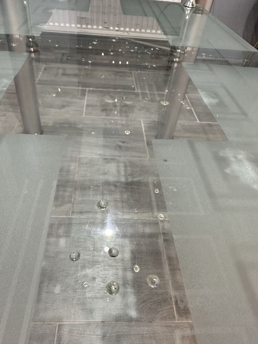 Masa de bucatarie din sticlă