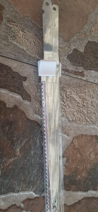 Cuțit electric Russell Hobbs