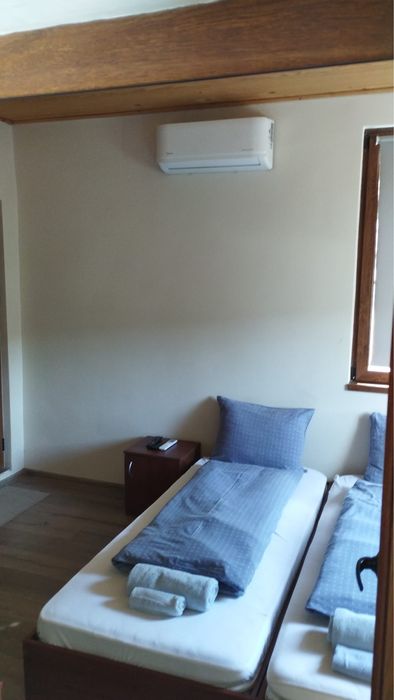 Продавам къща за гости