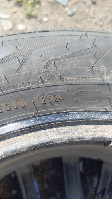 Продам зимнюю резину с дисками
