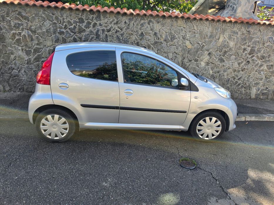TOYOTA  2009 — imagine 2