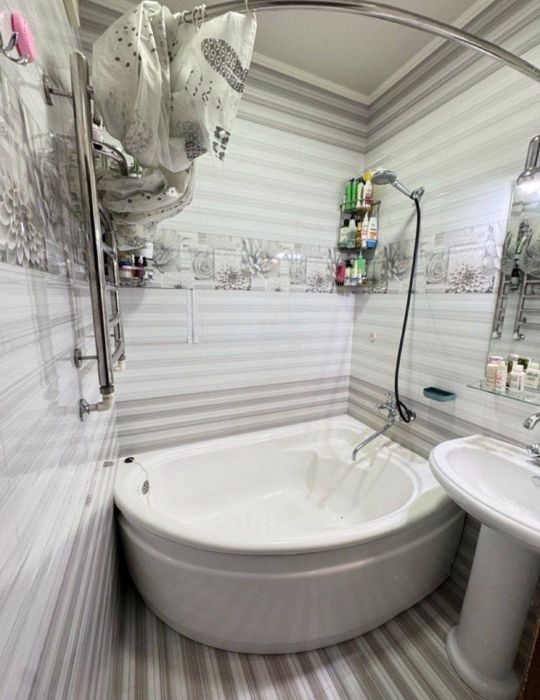 Продается квартира Юнусабад 17кв 2/6/9