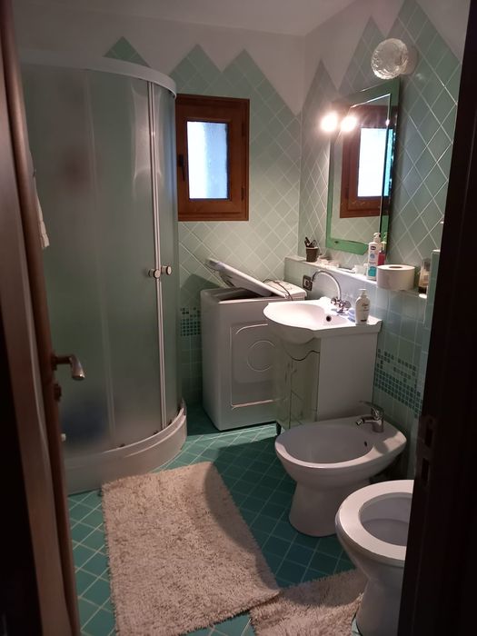 PERSOANĂ FIZICĂ  Închiriez ap. 2 cam,nicolina -prima stație  Podul Ros