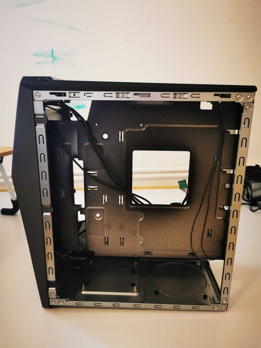 Carcasă ASUS ROG STRIX G10CE RGB | OEM | mid tower | pentru PC build / piese