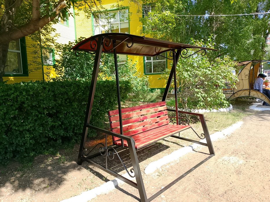 Садовые качели на заказ