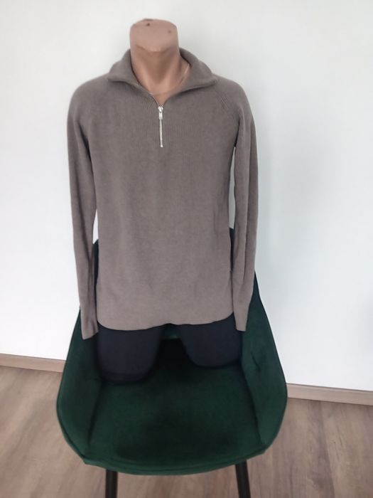 Vând bluza pt bărbați