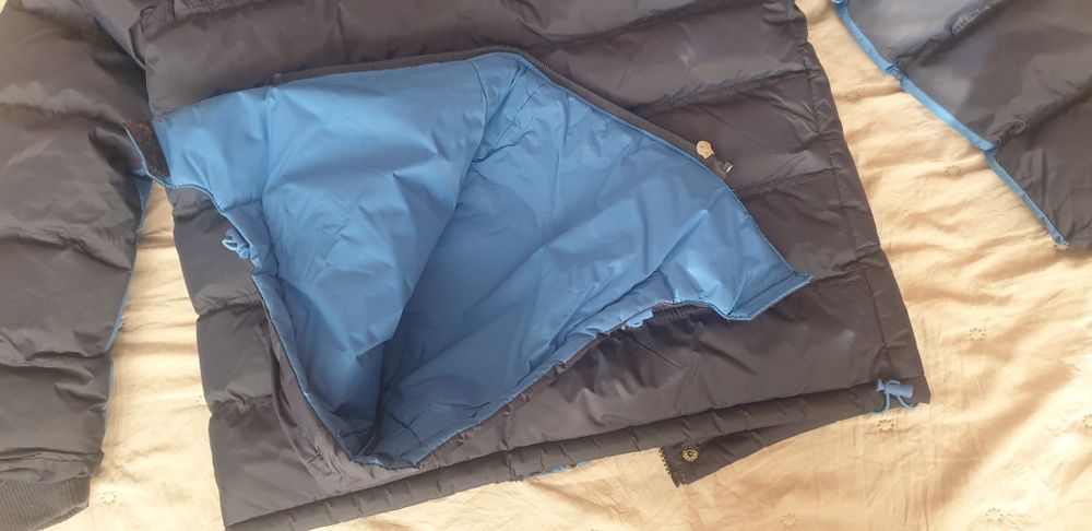 Зимно яке с отделяща се качулка