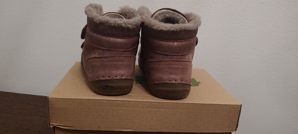 Ghete Froddo din piele, cu blana naturala, marimea 23