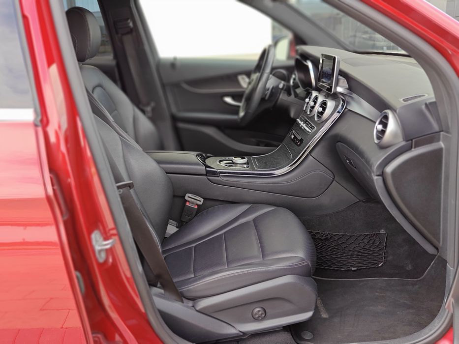 Mercedes Benz GLC300 2018