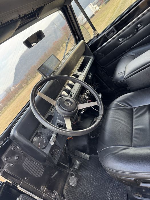 Vând Jeep Wrangler Yj 2.5 l benzina