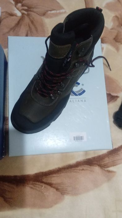 Мужские кроссовки