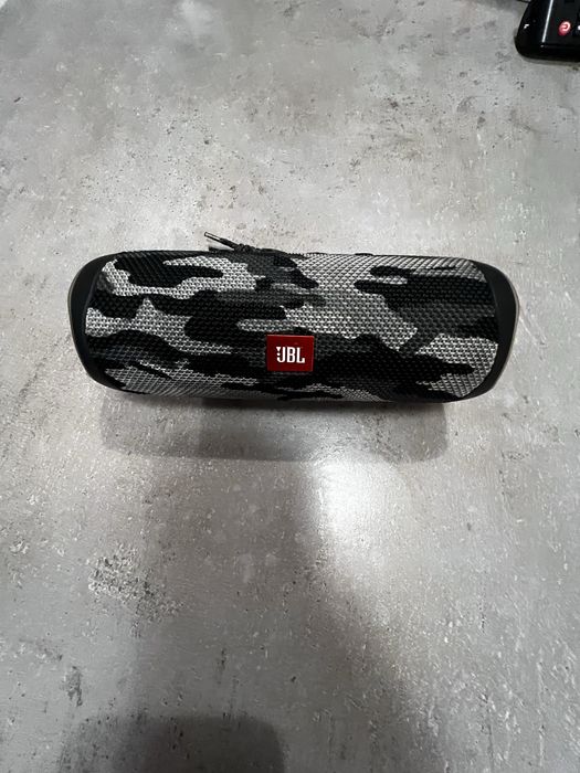 Тонколонка Jbl flip 5