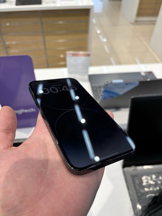 Продам 14 pro max 256 Esim