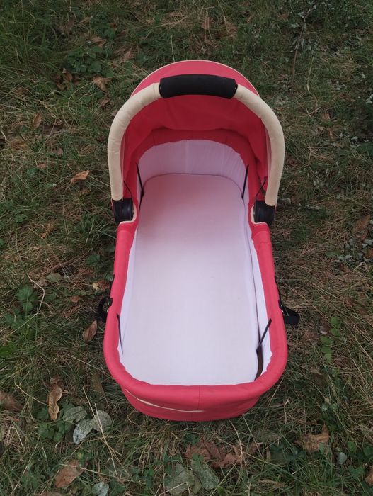 Coș pentru căruț+ accesorii nou roșu.donatie