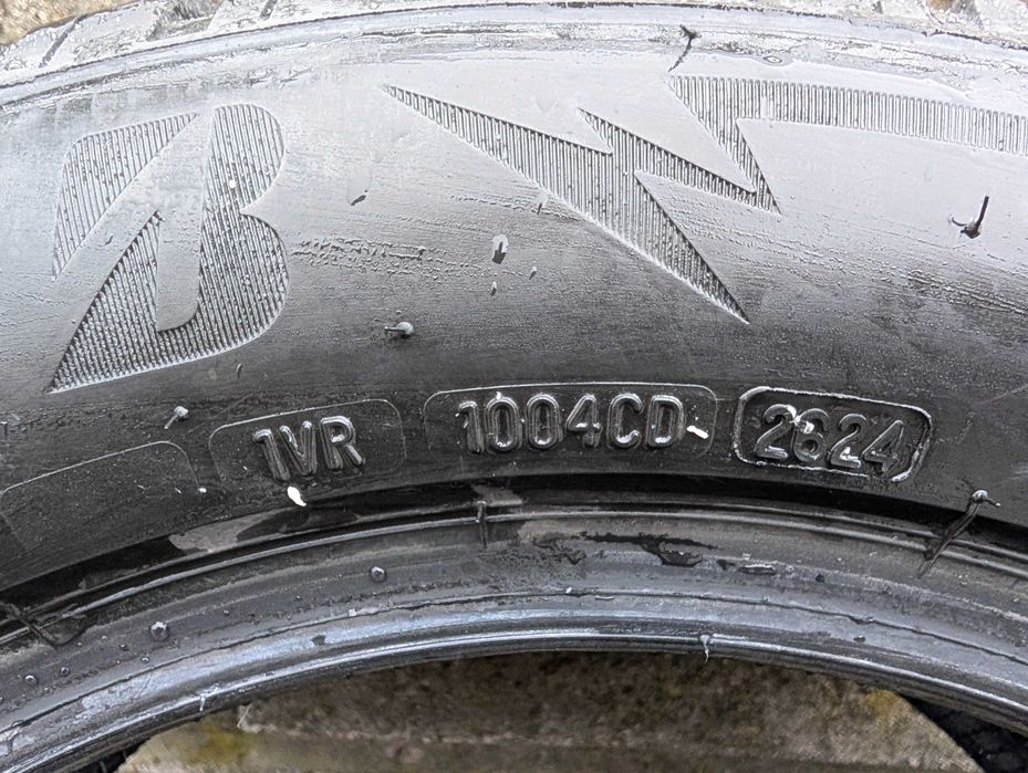 Зимни гуми Bridgestone Blizzak 205/60/16, DOT 2624, грайфер 8мм.