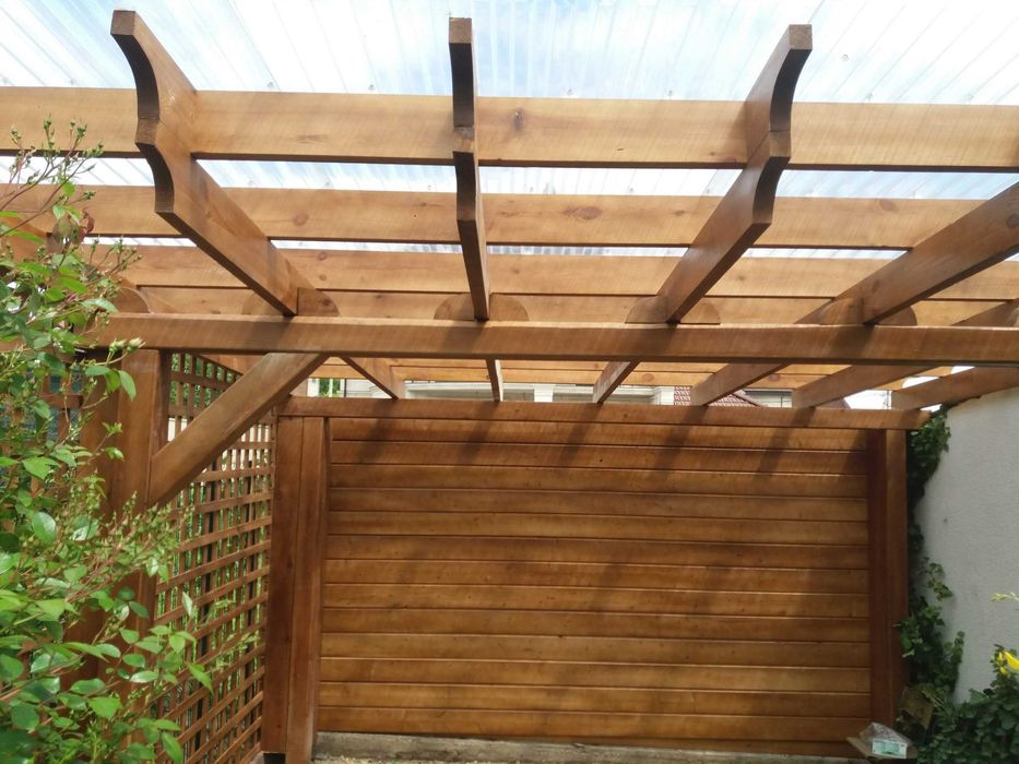 Terase, Foisoare, Cabana stil A-Frame si Case din structura de lemn