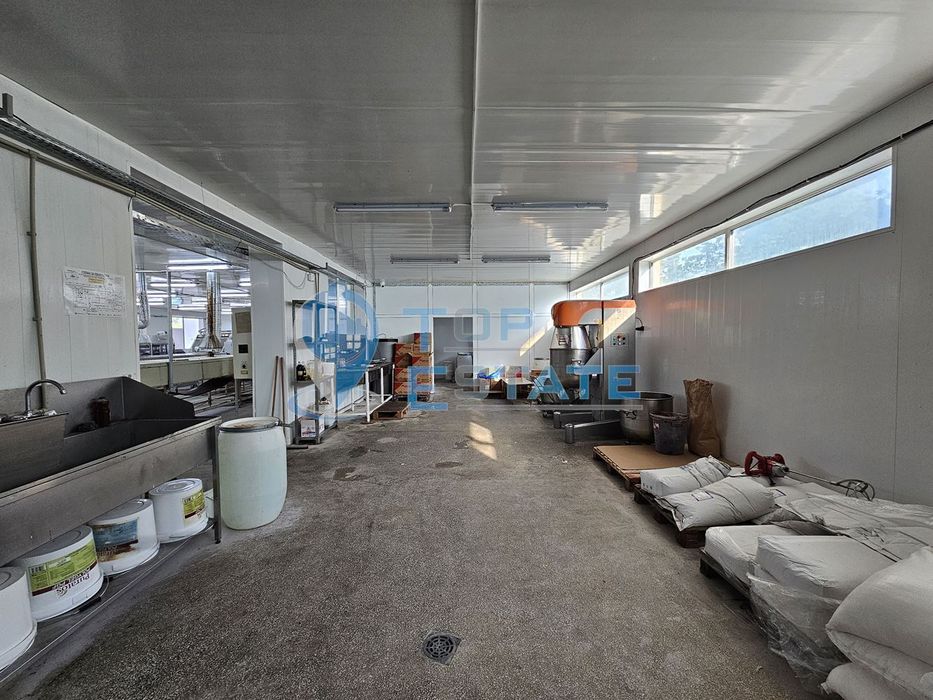 Продава се Промишлена сграда в с. Поликраище, Област Велико Търново - 1029 кв.м за 349 €/кв.м - Снимка #10