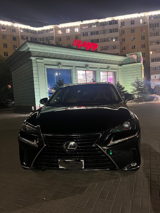 Продам LEXUS NX 300