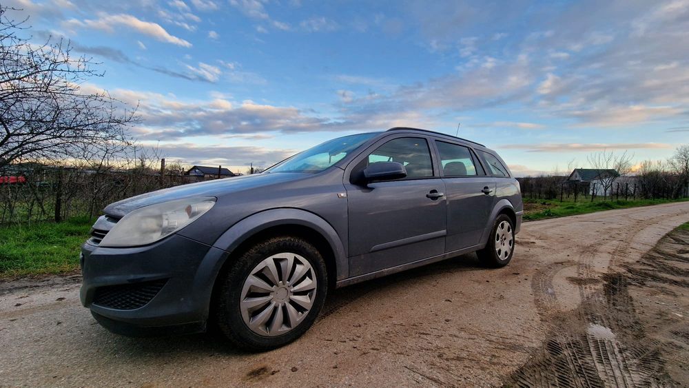 Vând opel astra h 1.3 cdti