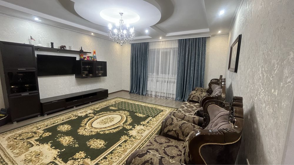 Дом 2 этажный большой