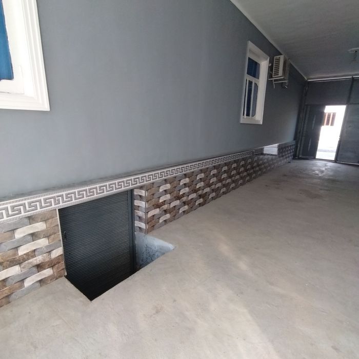 Катта ва чиройли ховли сотилади