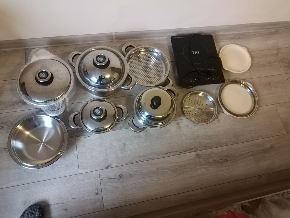 Комплкт тенджери с котлон за тях