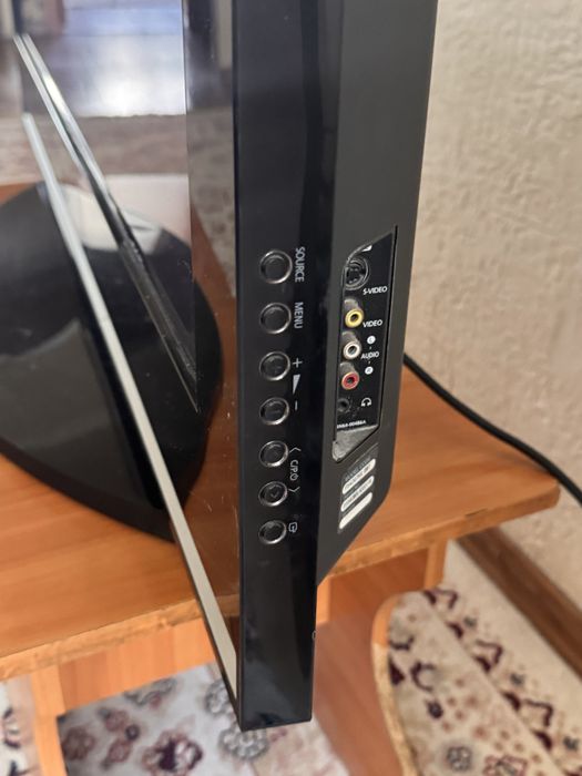 Телевизор Samsung PS-42Q7 HR