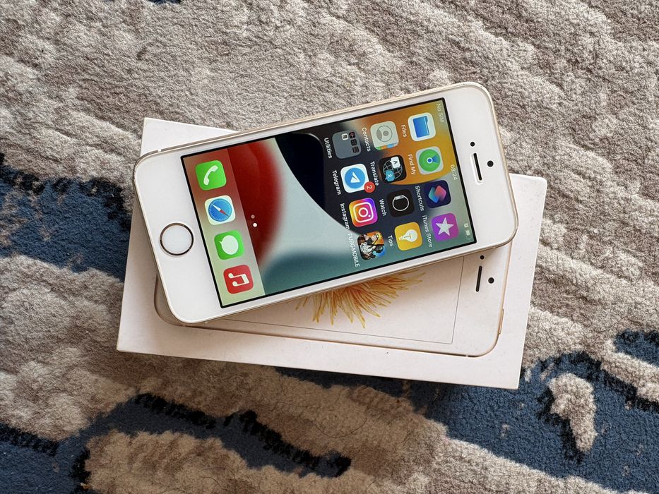 Iphone se 2016 64gb gold