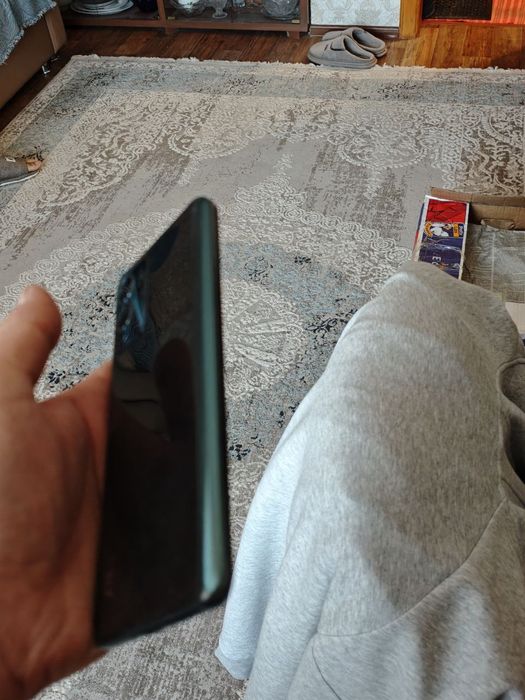 Продам телефон ZTE Blade V40 Pro