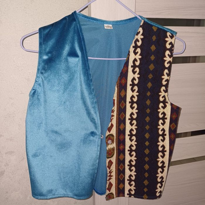 Национальная жилетка