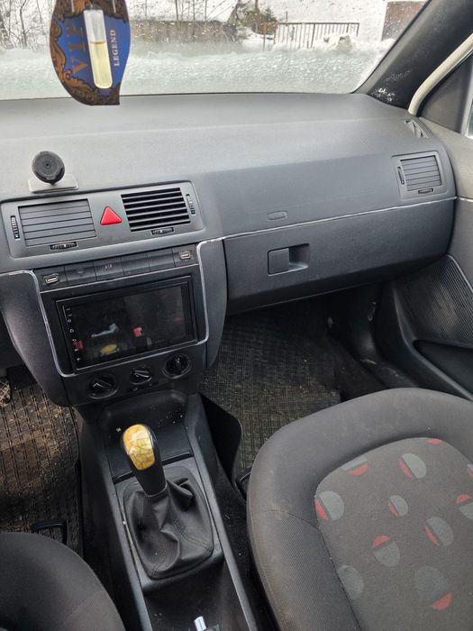 Vând skoda fabia 1   1.4 benzină