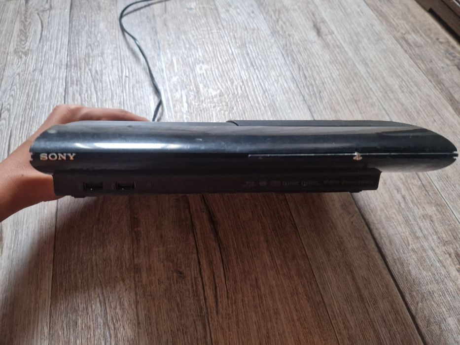 Ps 3 super slim.