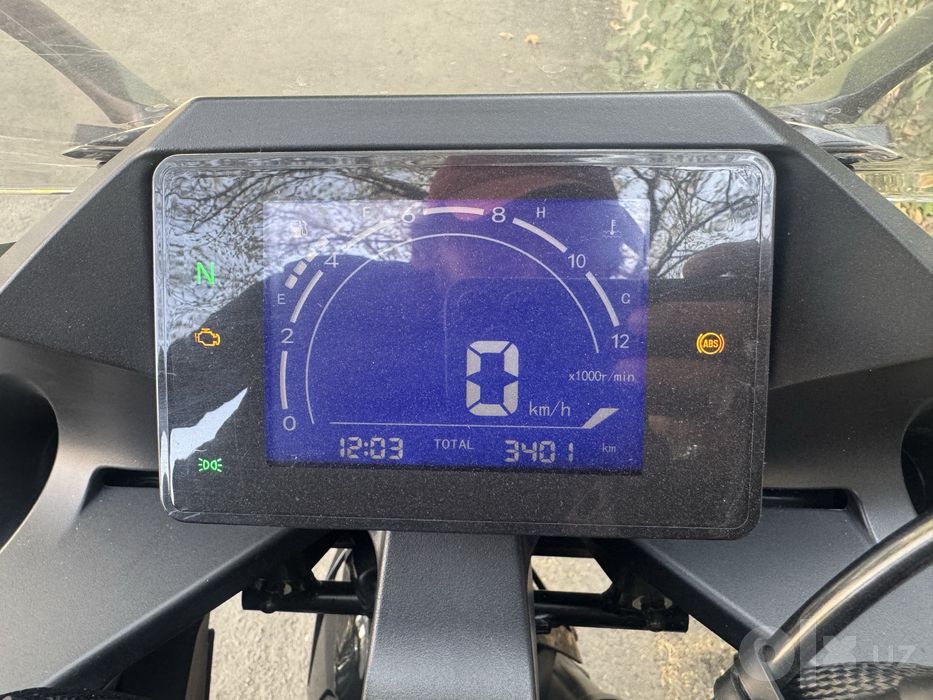 CfMoto 250 SR (ABS)